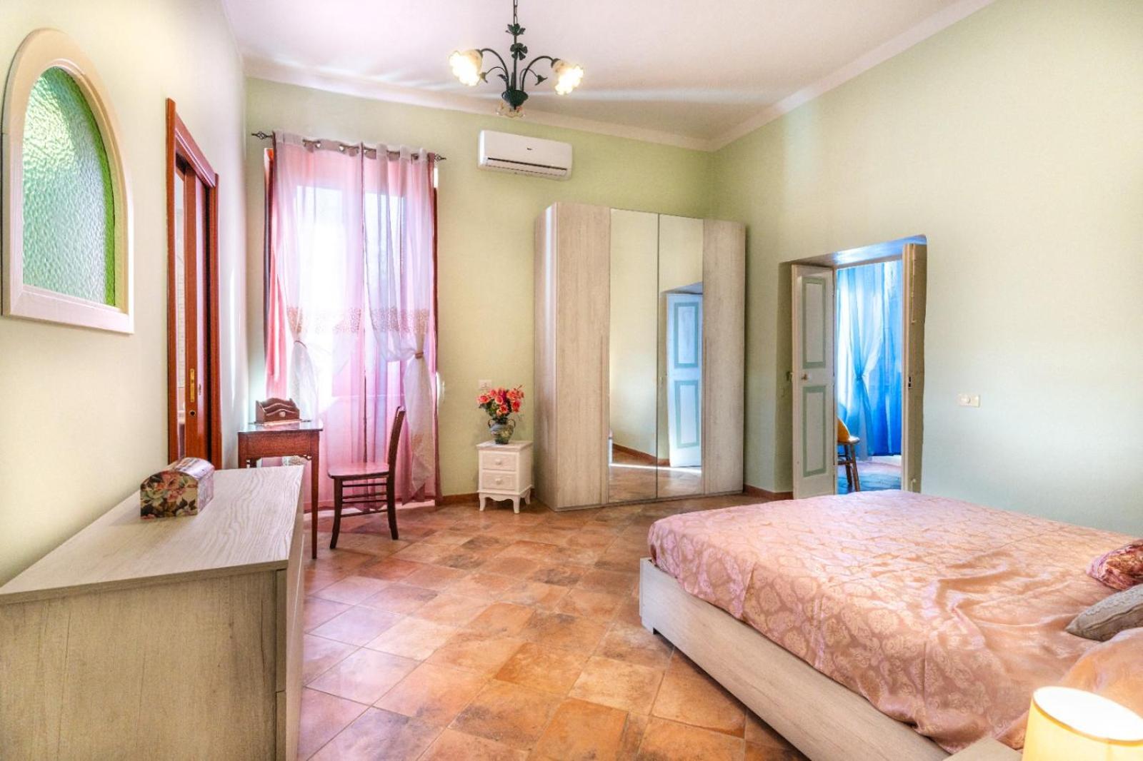 Casa Cacace Villa มัสซาลูเบรนเซ ภายนอก รูปภาพ